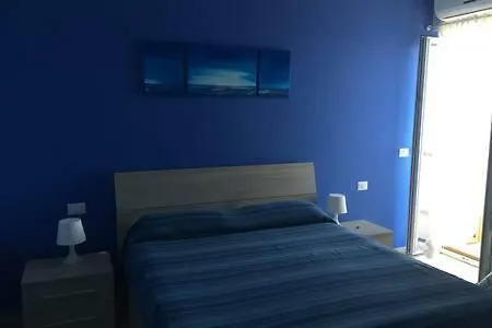 Baia Imminens Mari Copanello